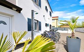Apartments Rosini, 300M From The Beach With Shared Tavern And Bikes, Nin