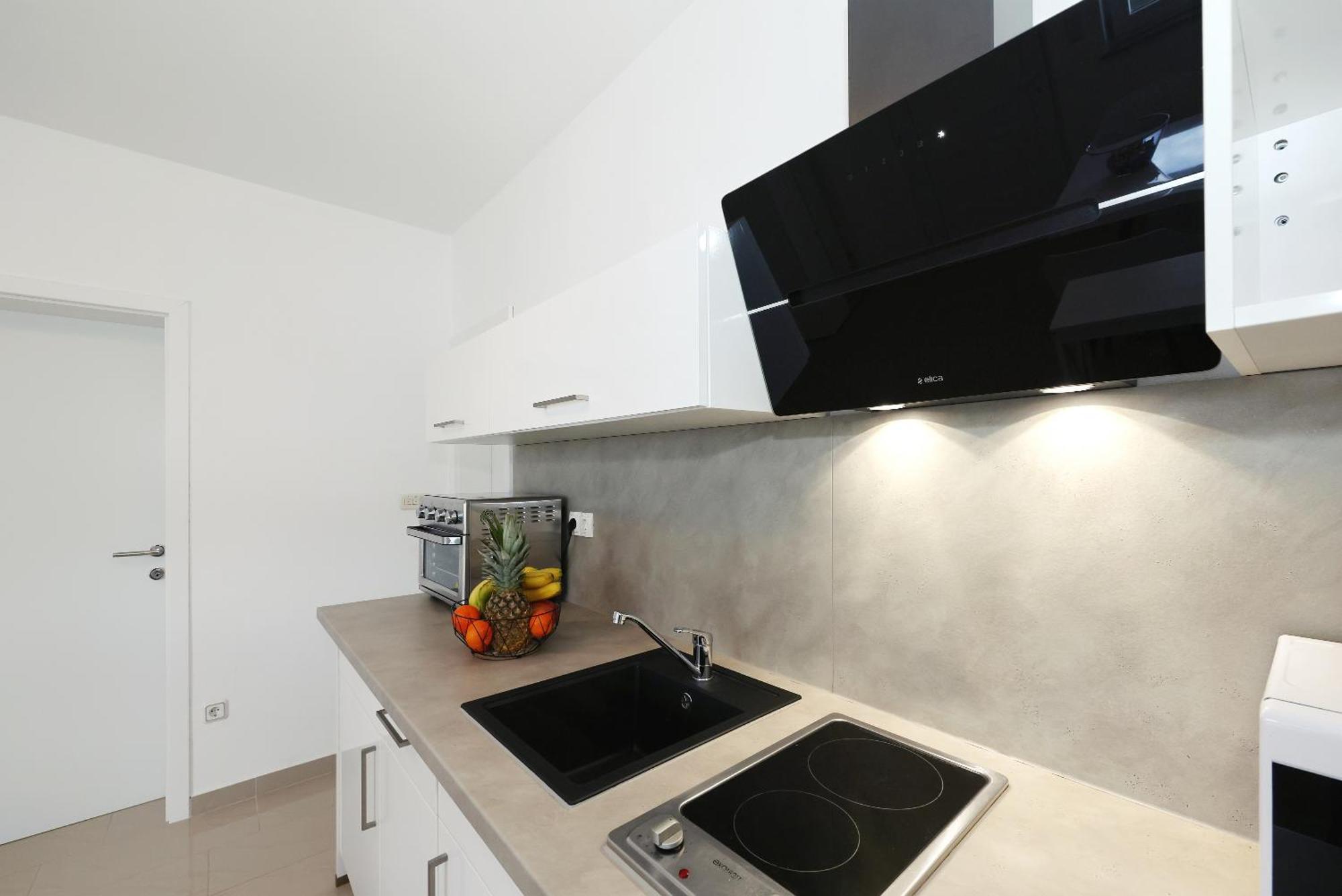 Apartments Rosini, 300M From The Beach With Shared Tavern And Bikes, Nin Exteriér fotografie