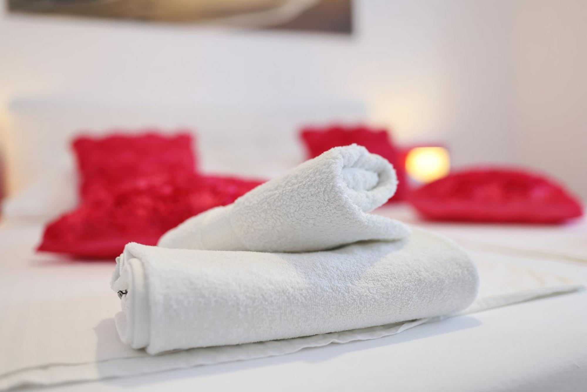 Apartments Rosini, 300M From The Beach With Shared Tavern And Bikes, Nin Exteriér fotografie